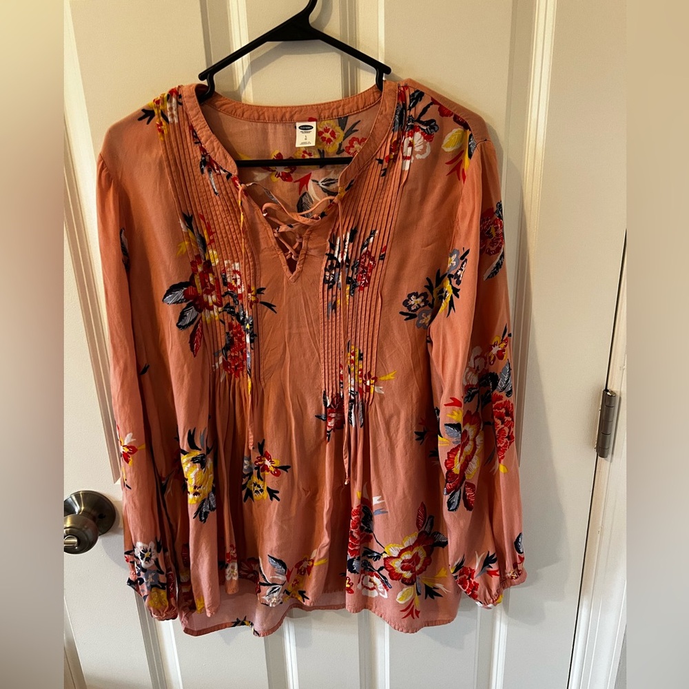 Old Navy Pink Long Sleeve Pleated Blouse - size large